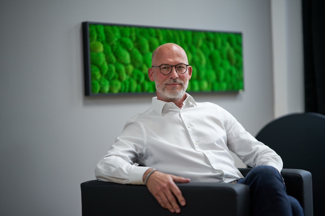 Geschäftsführer Portrait on Location: C Level Businessfotografie in Düsseldorf und Ruhrgebiet von Skaletz Photography